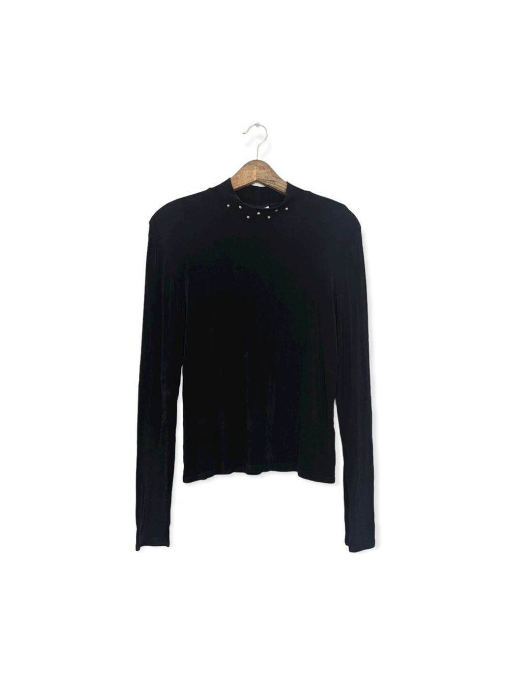 Banjo Vintage Embellished Long Sleeve Turtleneck Blouse